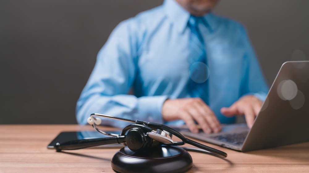 Attorney reviewing a medical malpractice case in Mississippi
